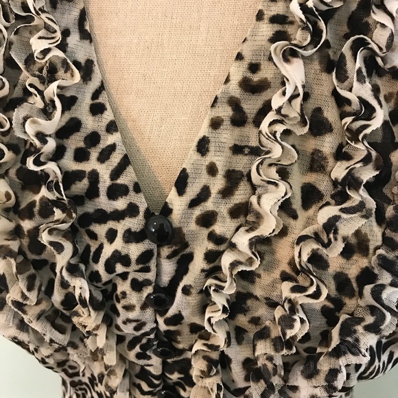 Ladies top - Picture 2 of 3